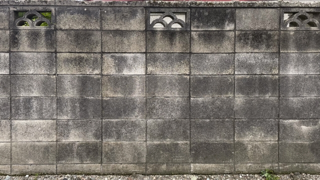 コラム　外塀　汚れ