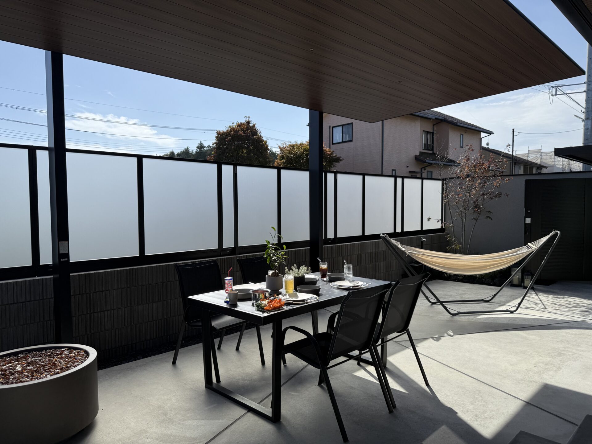 施工後 日差しの差し込むお庭