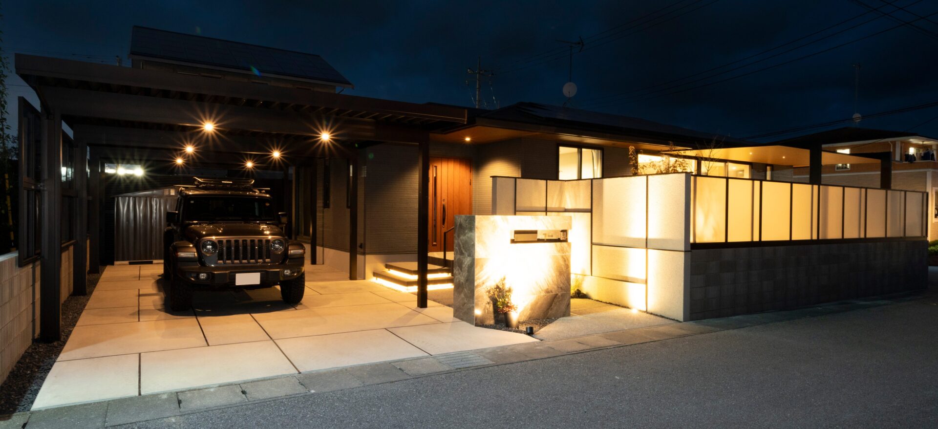 施工後 夜のライトアップ