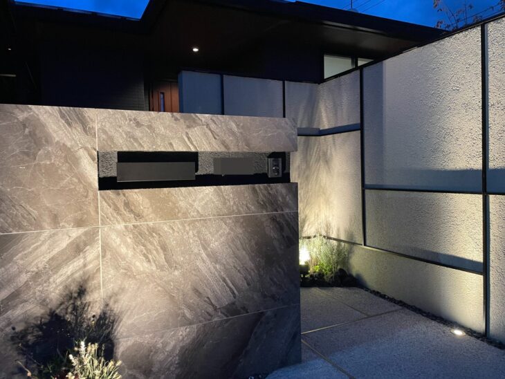 施工後 門柱 ライトアップ