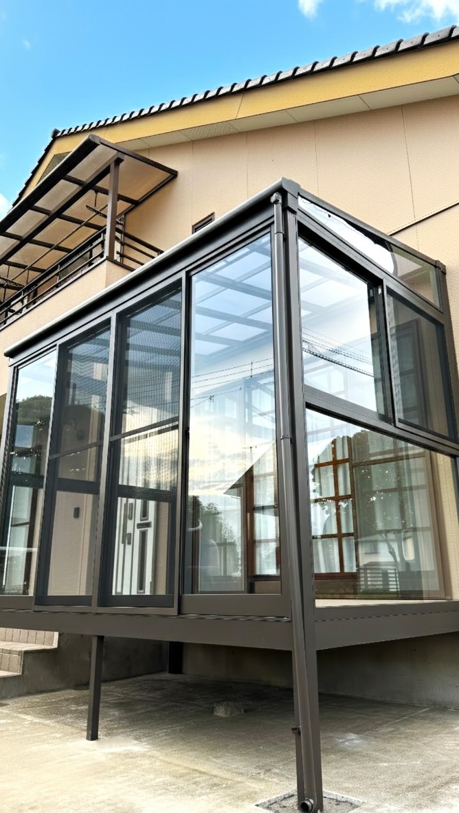 古くなったウッドデッキを、憧れのサンルームへリフォーム✨ アイチャッチ 古くなったウッドデッキを、憧れのサンルームへリフォーム✨ アイチャッチ